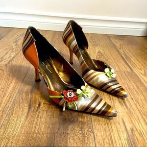 Nicole Miller Pointed  Toe Pump with Floral Detail D’orsay Size 6.5